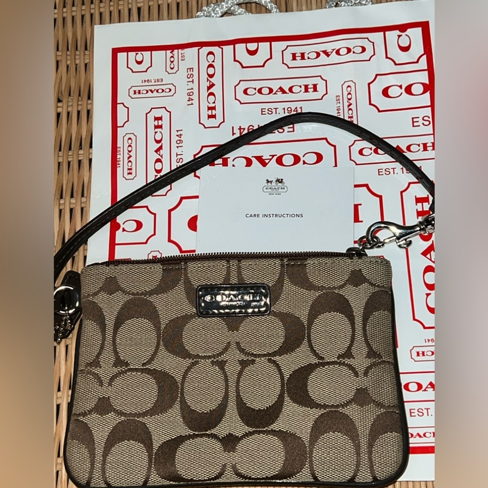 Coach wristlet Signature Wristlet